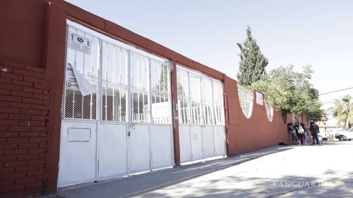 $!Padres señalaron que otros más acudirán a interponer denuncias.