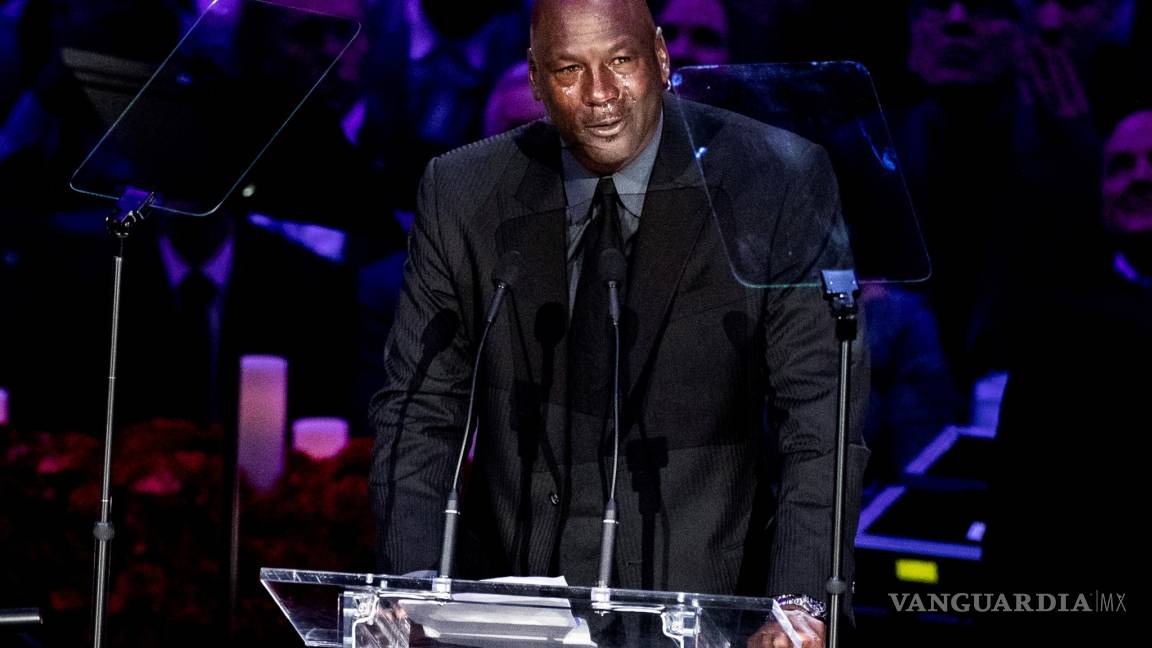 Michael Jordan rompe en llanto durante el homenaje a Kobe Bryant: “Descansa en paz, hermanito”