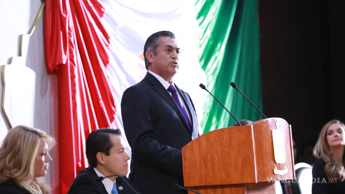 Cesa El Bronco a funcionario de la Secretaría de Educación en Nuevo León