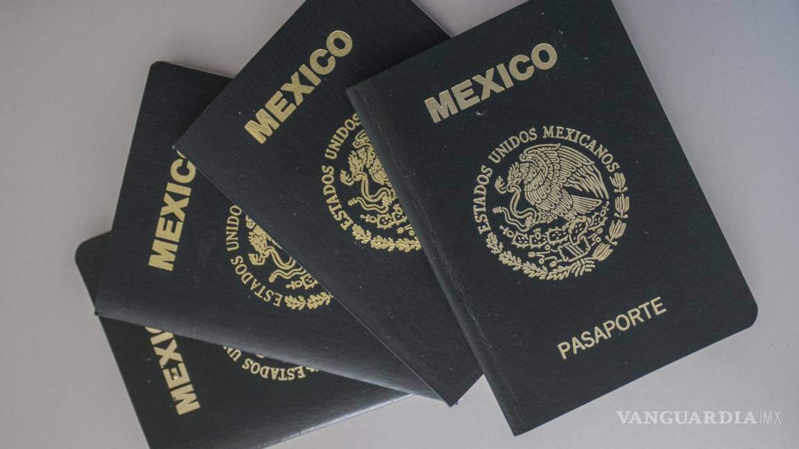 ¿Cómo puedo tramitar el PASAPORTE de mi hijo si soy una persona divorciada?