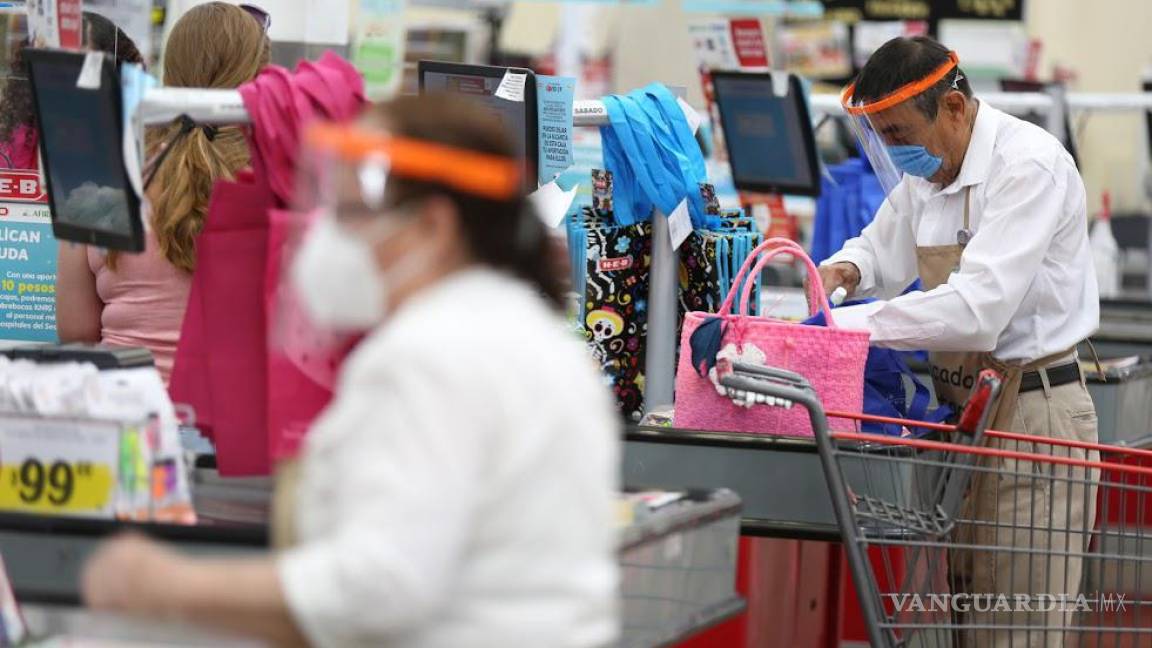 Cadena de supermercados retira a sus empacadores; los resguarda para evitar contagios