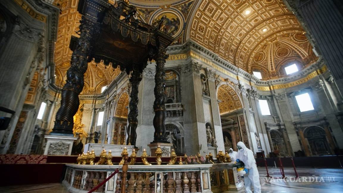 $!Basílica San Pedro es sometida a una inédita desinfección para su reapertura