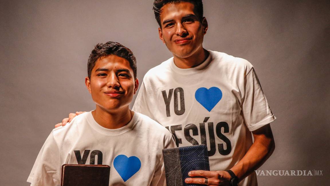 $!Tiene 16 años, vive en Saltillo y rescató a un suicida a punto de saltar de un puente: Esta es su historia (video)