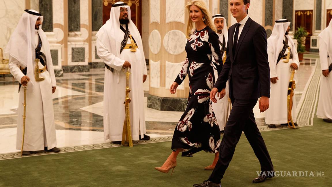 $!Ivanka y Melania Trump no se cubrieron con velo durante gira por Arabia Saudita