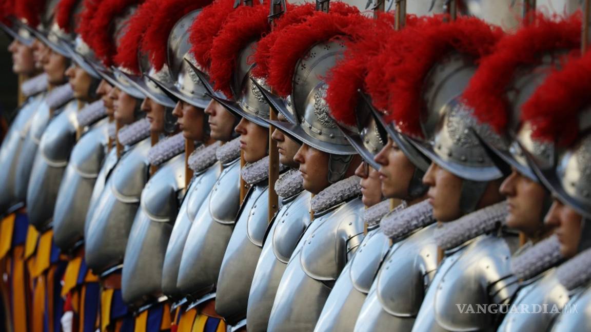 $!Cuatro guardias suizos y tres residentes vaticanos dan positivo al COVID-19