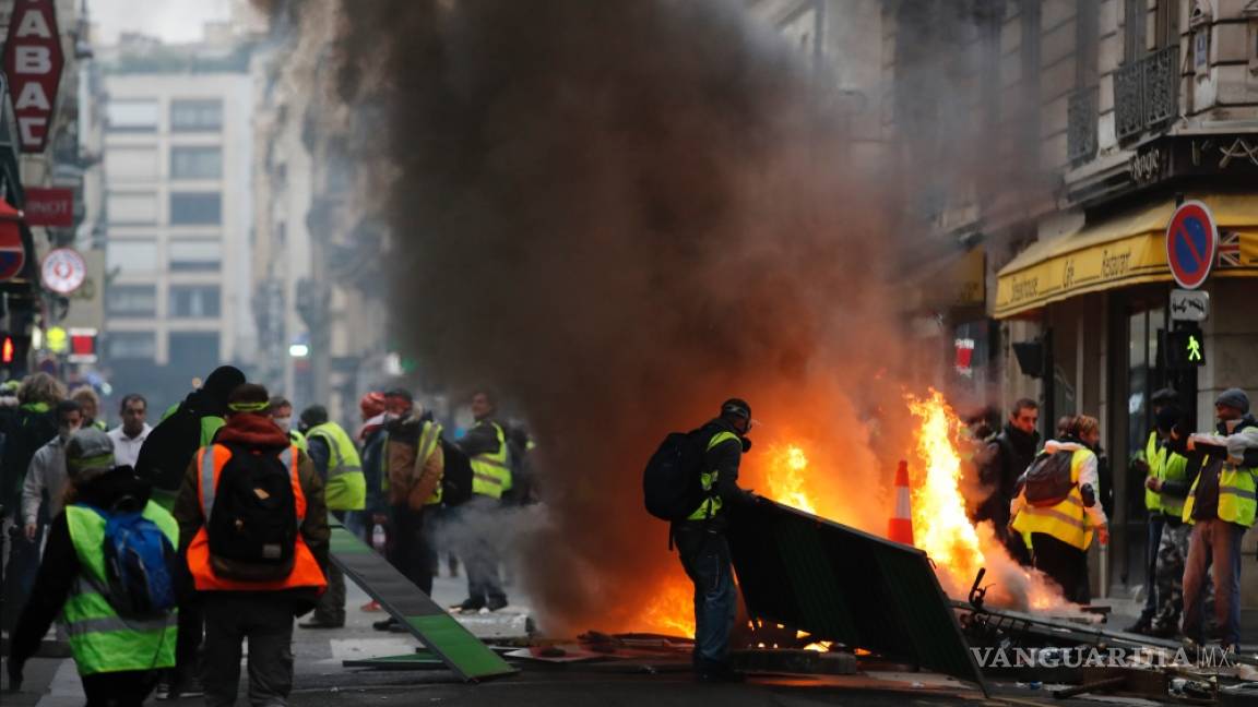 Violentos incidentes en París durante protesta por “gasolinazo”