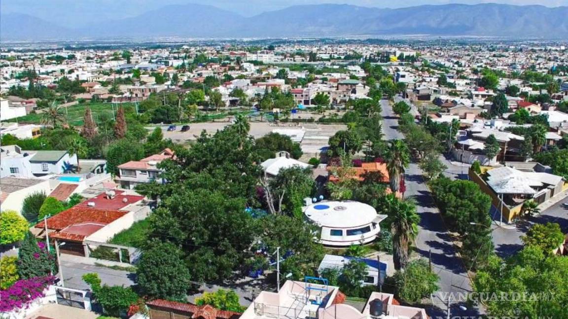 $!Casa con forma de platillo volador en Saltillo, construcción es obra del arquitecto Jaime Fuentes Flores.