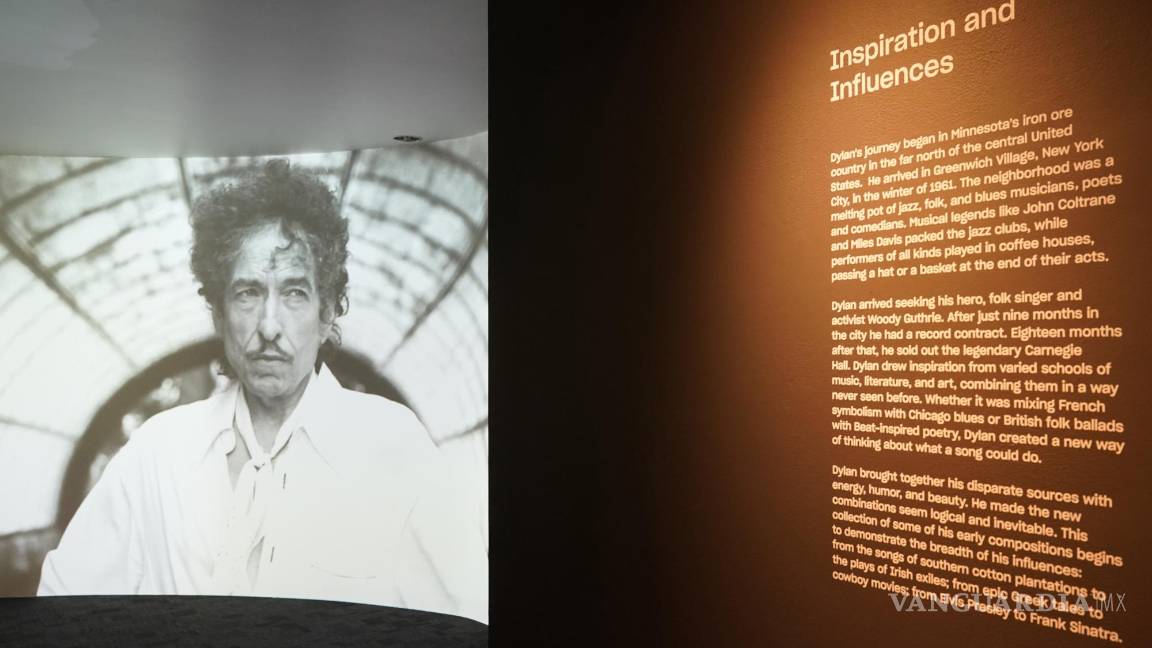$!Un retrato de Bob Dylan se muestra en una pantalla de video en una exhibición en el Museo de Arte Patricia &amp; Phillip Frost en Miami. AP/Marta Lavandier