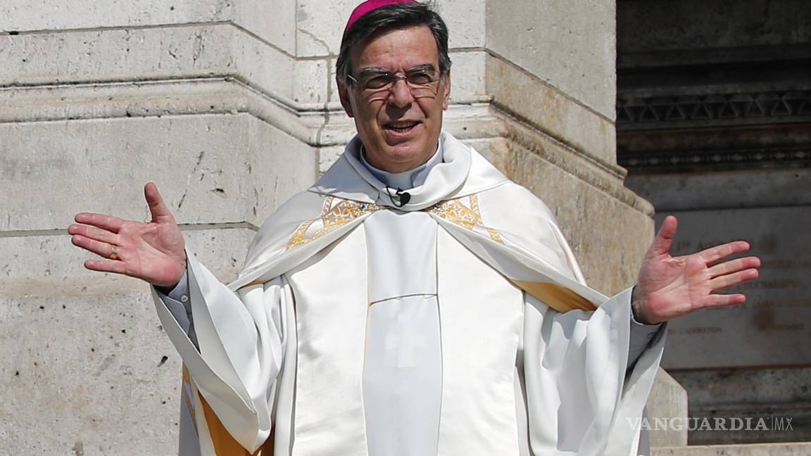 Relación con una mujer obliga a renunciar al arzobispo de París