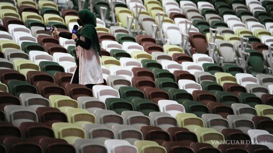 $!En imágenes; sin público, un espectáculo colorido y manifestantes anti-olímpicos se inaugura Tokio 2020