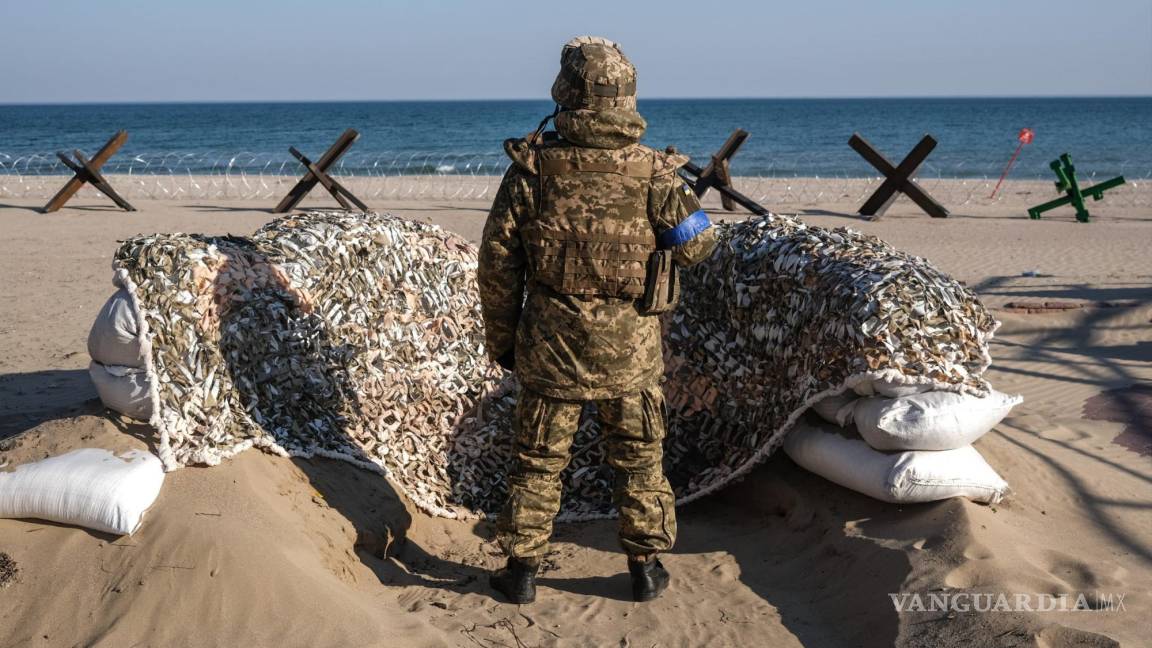 Ucrania hunde barco anfibio de Rusia frente a la costa de Odesa