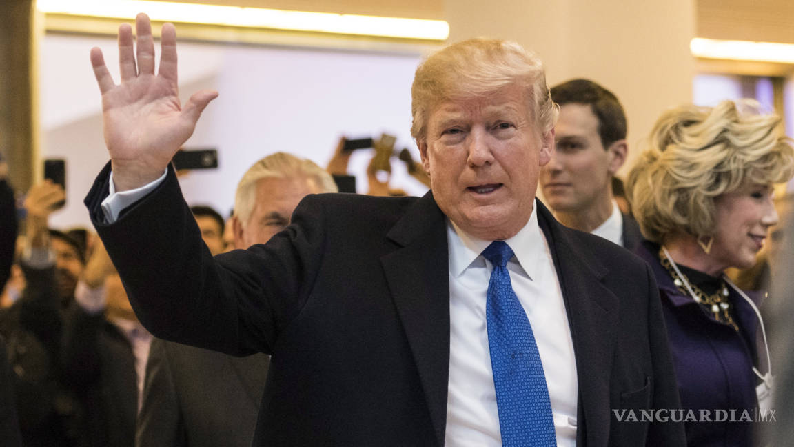 Llega Trump a Davos en medio de críticas al proteccionismo