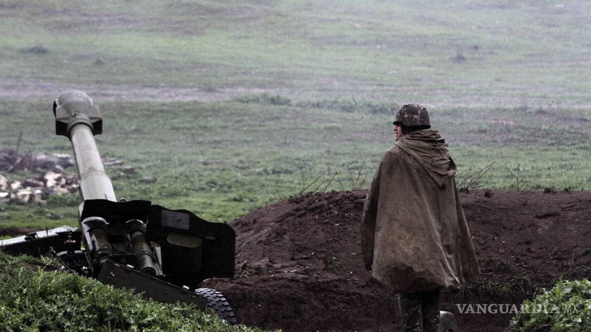 $!Armenia decreta la ley marcial; enfrentamiento con Azerbaiyán dejan 16 soldados muertos y cientos de heridos