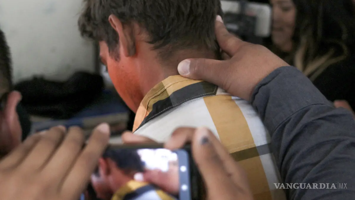 $!La familia buscó los cuerpos hasta el lunes 3 de junio, cuando la madre de Rogelio, Verónica, encontró a los cuatro familiares sin vida dentro de la vivienda.