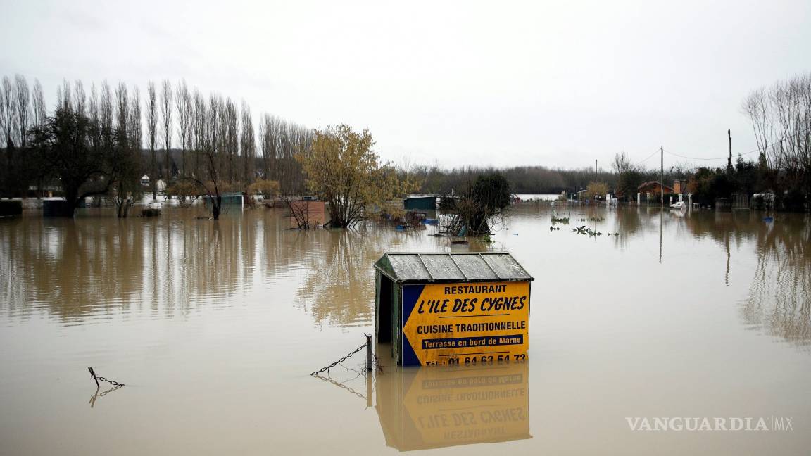 $!Río Sena se desborda inundando París (Fotos)