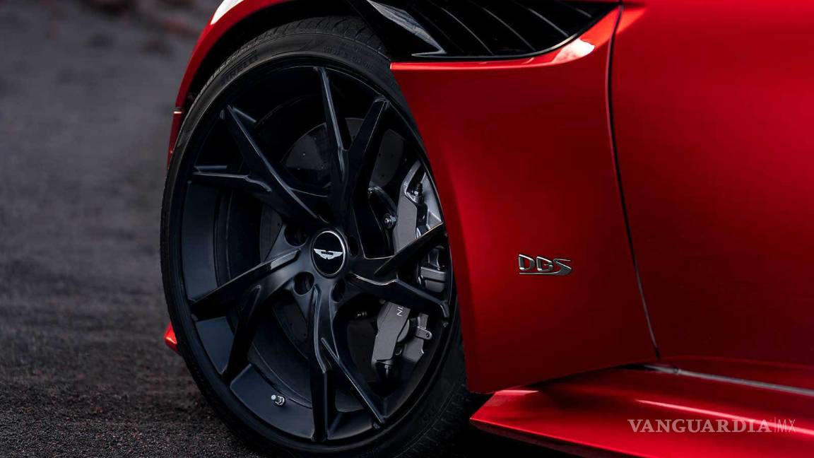 $!Aston Martin DBS Superleggera, un Gran Turismo muy rápido y muy elegante