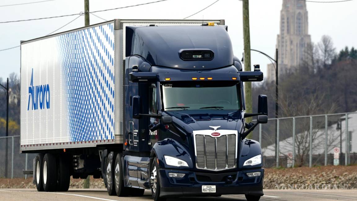 El futuro se aproxima para los camiones autónomos en las autopistas de Estados Unidos