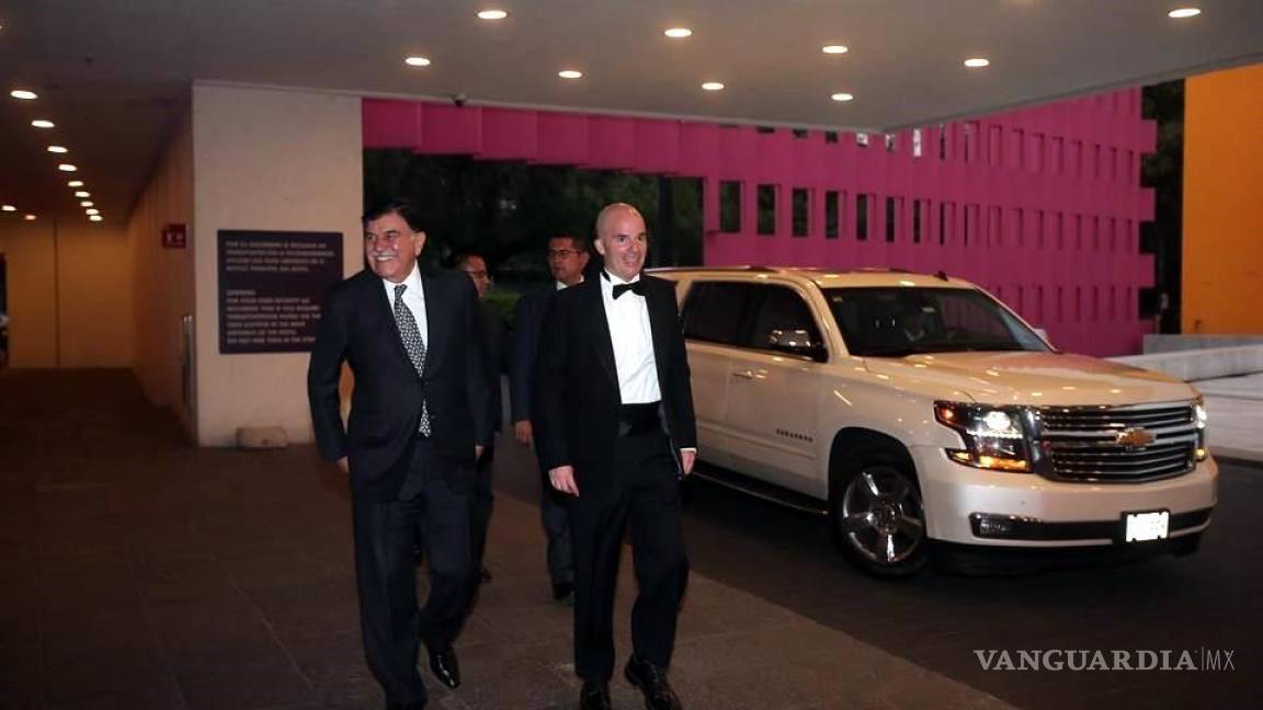 $!La 'crema' de la clase política acudió a lujosa boda de hija de Romero Deschamps