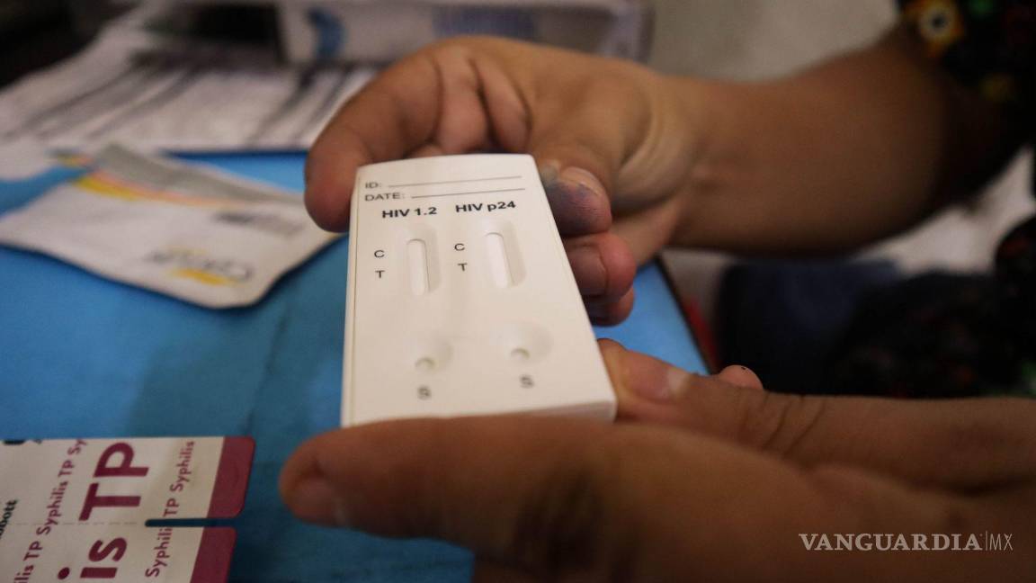 $!La organización “Una mano amiga en la lucha contra el Sida A.C. (UMALCS)” realizó pruebas para detectar el VIH en Tapachula, Chiapas.