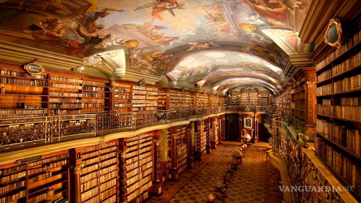 $!Biblioteca Klementinum en Praga es considerada la más bella del mundo
