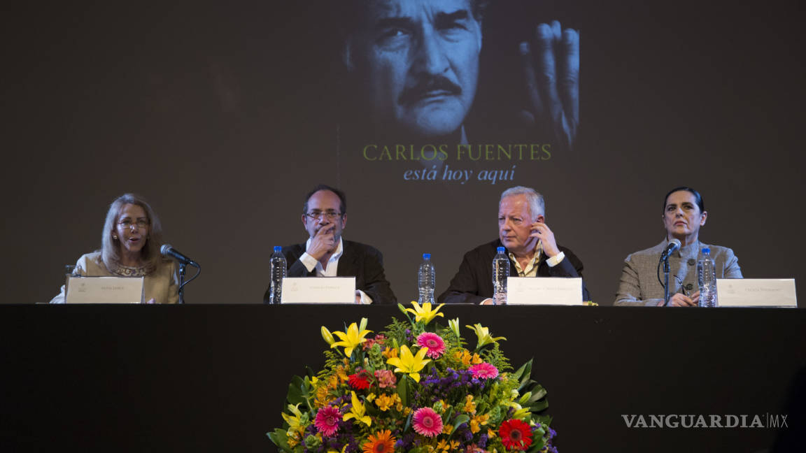 Carlos Fuentes dejó incontable material inédito