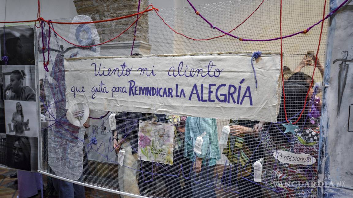 $!Plasman ‘Futuros posibles’ en mural feminista coordinado por el colectivo RUMA en Saltillo