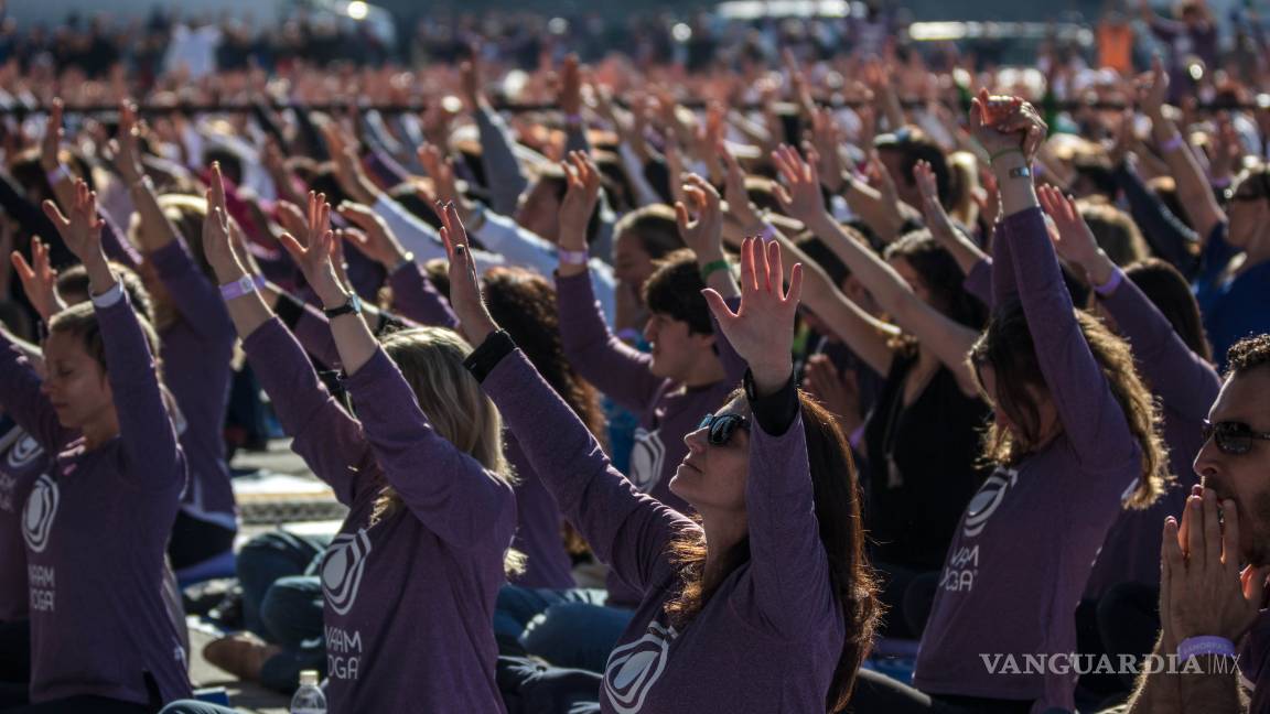 $!Dándole Voz a la Paz: Más de 300 mil personas se reúnen para meditar por la paz y la sanación