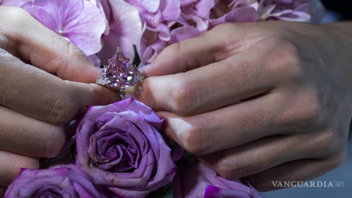 Subastan por 28.8 mdd el diamante ‘Fortune Pink’ de 18 quilates