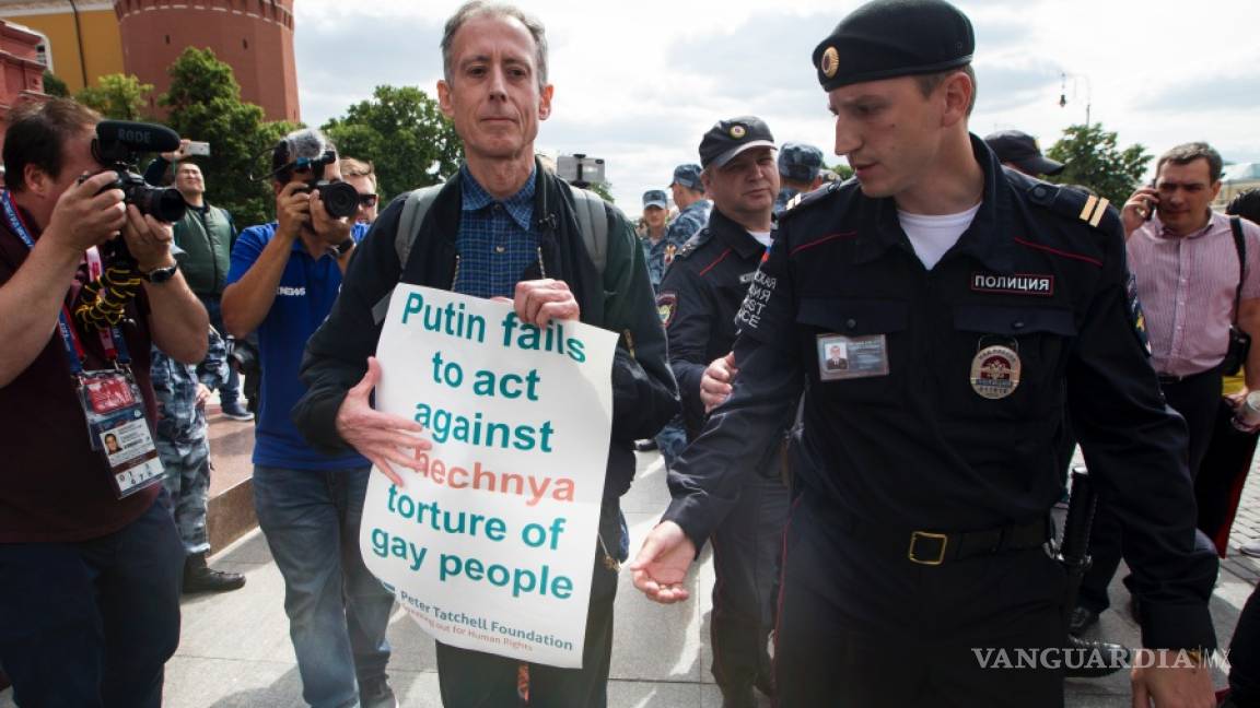Peter Tatchell, activista británico, es detenido en Moscú antes de la apertura de Mundial