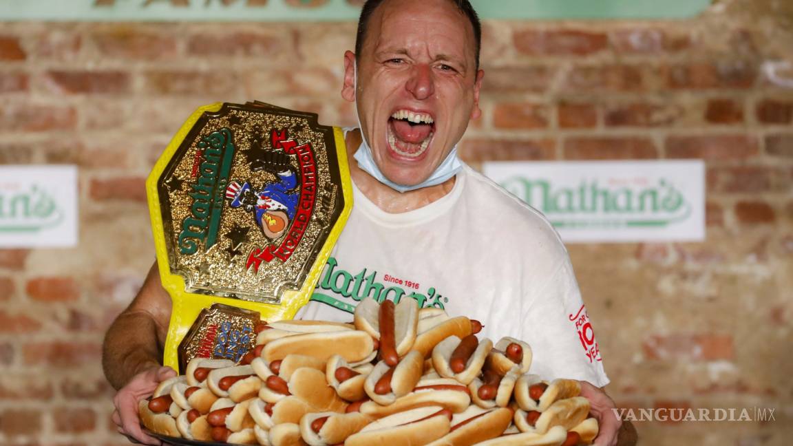 Concurso anual de comer “hot dogs” no se detiene ni por la pandemia
