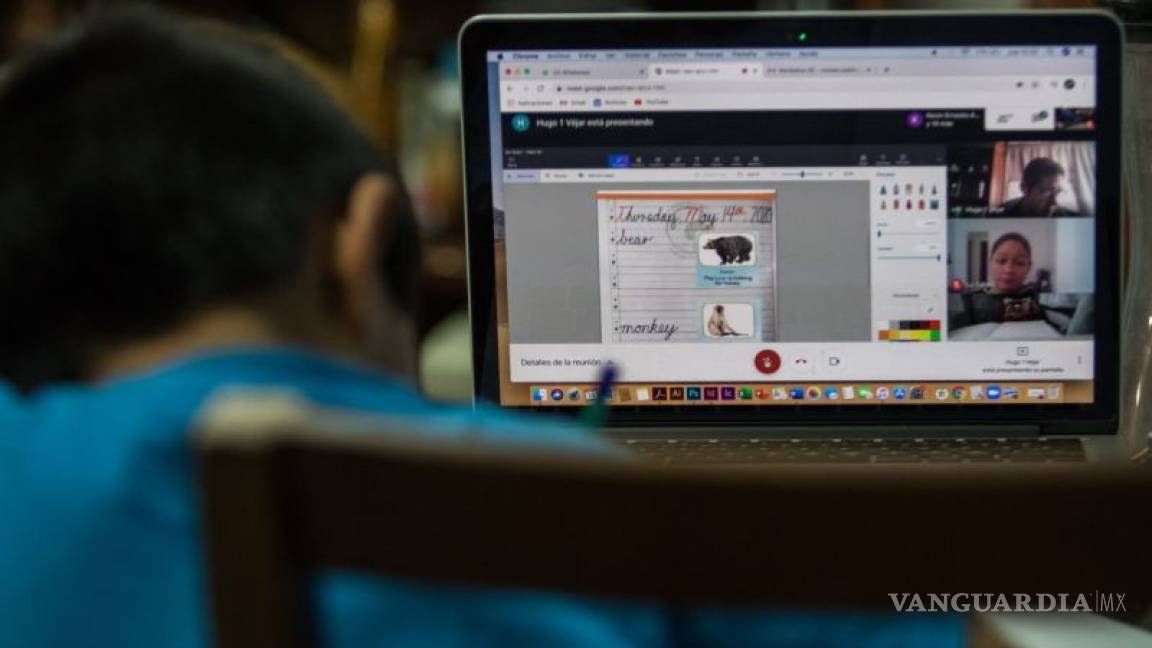 Inicia retorno de colegios particulares de Saltillo a la educación virtual