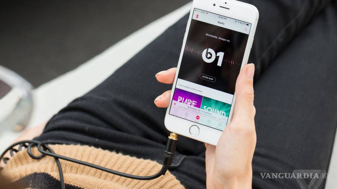 “Amorfoda” de Bad Bunny lidera la lista semanal de las canciones más escuchadas en Apple Music
