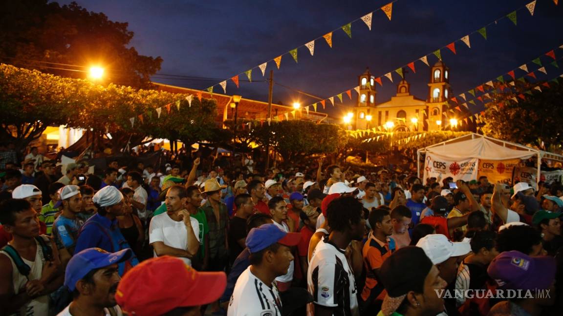 $!Enfermeras y médicos voluntarios ayudan caravana de migrantes