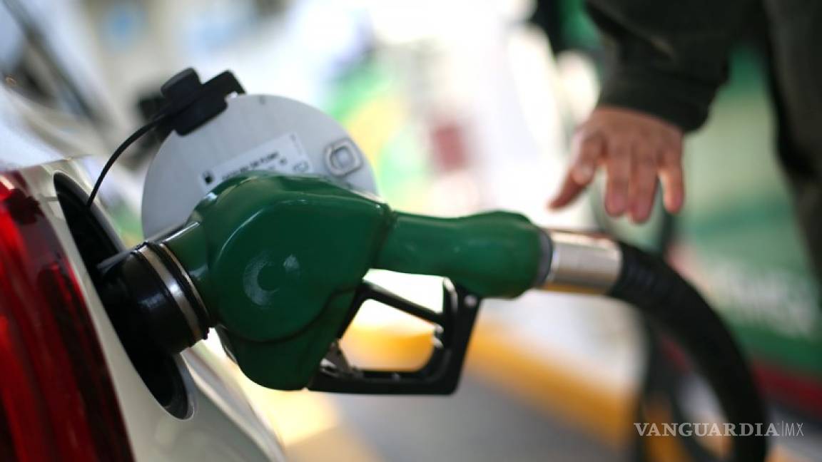 Morena afirma que seguirá bajando el precio de las gasolinas