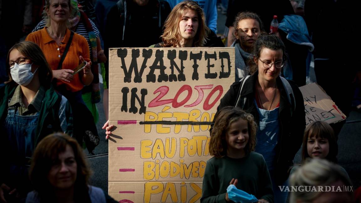 Miles marchan en Bruselas contra el cambio climático (imágenes)