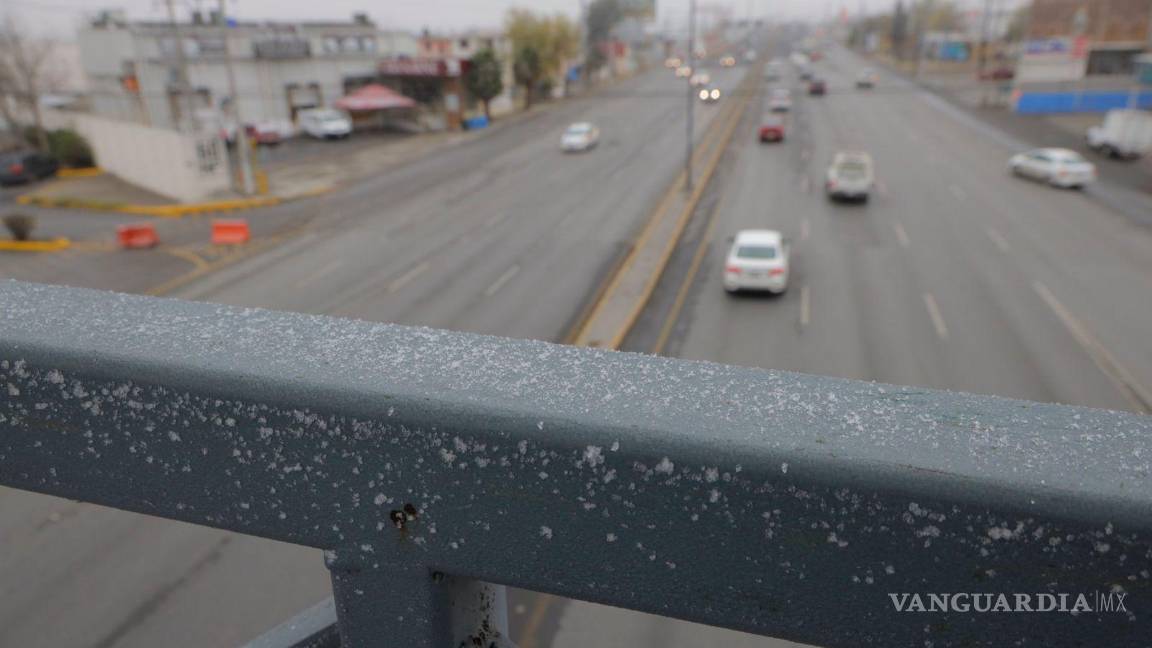 $!Varios puentes de Periférico LEA lucen congelados.