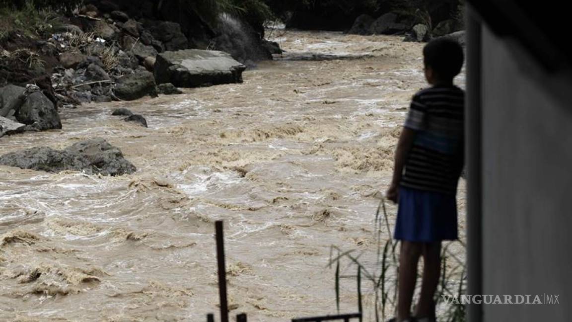 Suben a 10 los muertos y 25 los desaparecidos por tormenta Nate en Costa Rica