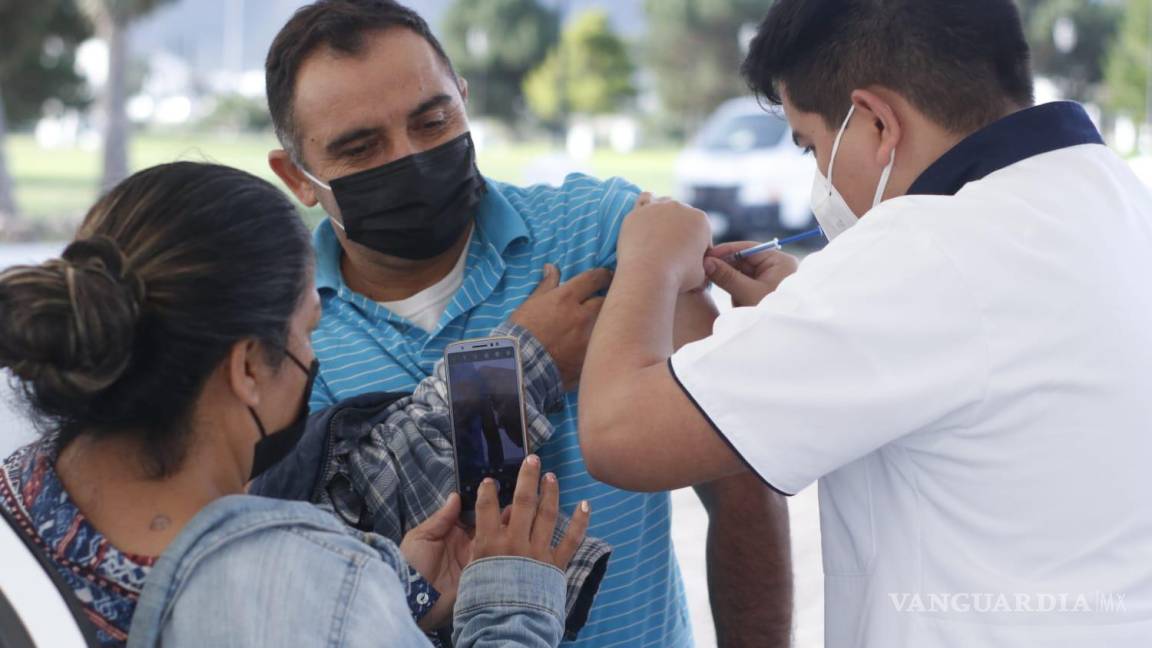 Arranca aplicación de refuerzo contra el COVID-19 para 40 a 49 en Saltillo