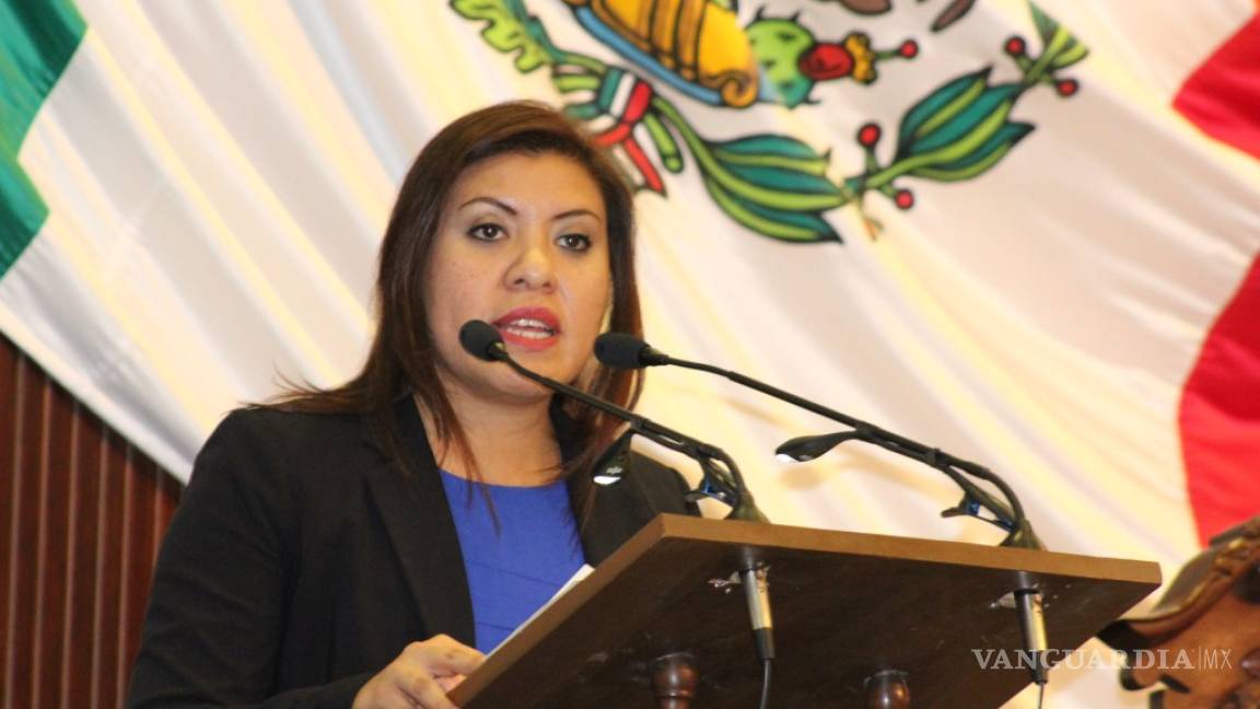 Congreso de Coahuila pide investigar a la diputada Lariza Montiel; olvidan a María Esther