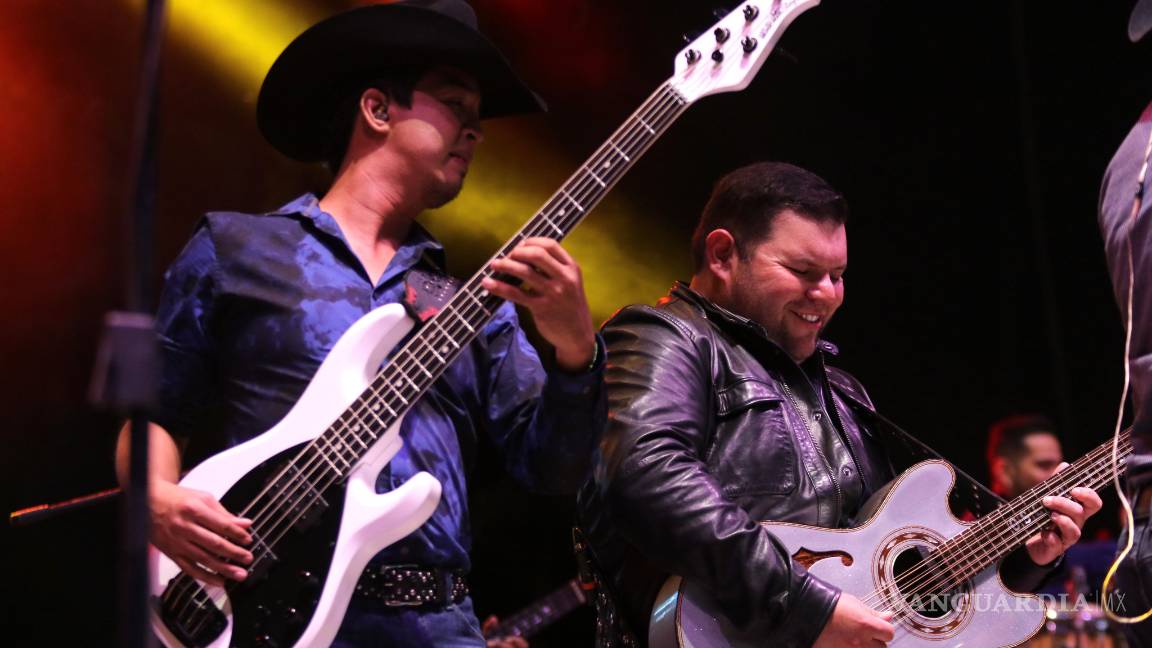 $!El Duelo y Caloncho le cantan a Saltillo
