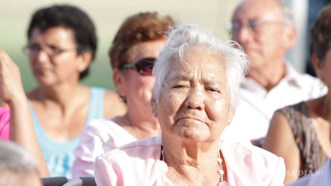 ¿Qué sabemos de las pensiones a adultos mayores que dará AMLO?