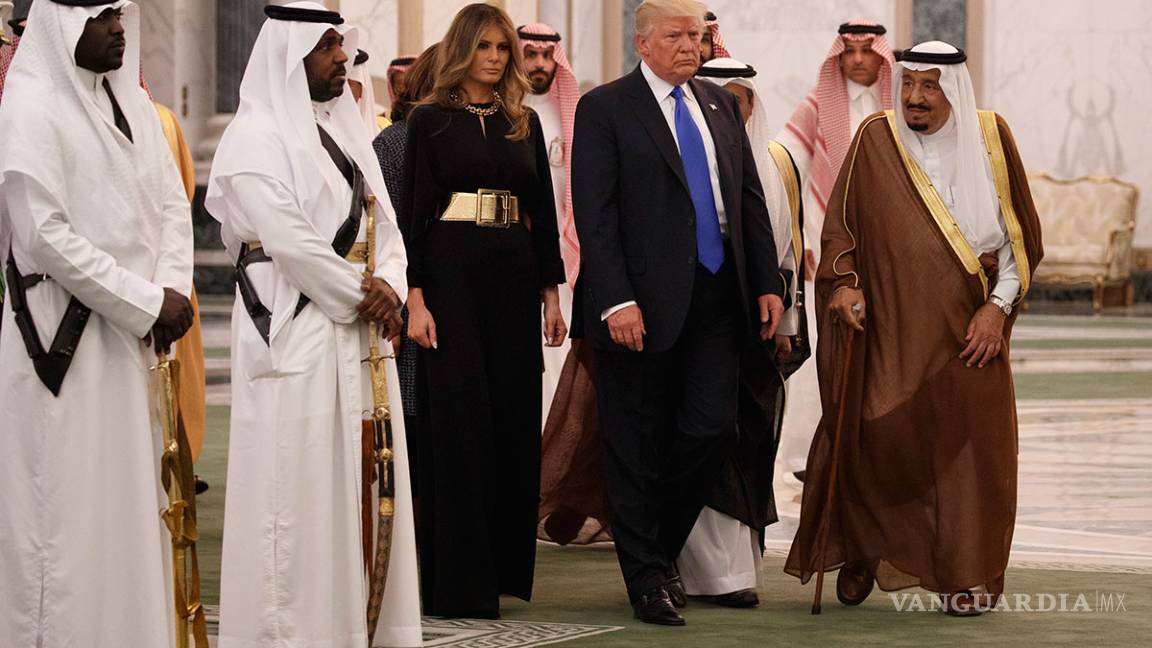 $!Ivanka y Melania Trump no se cubrieron con velo durante gira por Arabia Saudita