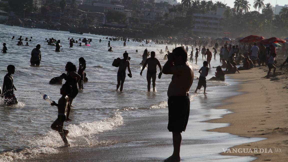 $!Crimen extorsiona a lancheros de Acapulco; van 5 muertos en pleno día