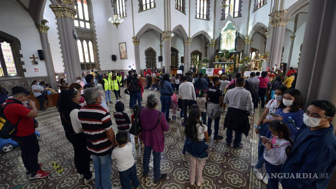 Participan al menos 2 mil saltillenses en peregrinación obrera al Santuario de Guadalupe