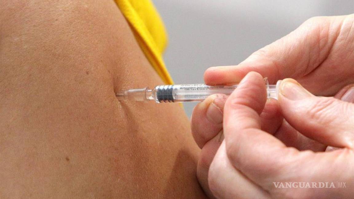 Pacientes exigen explicación de clínica de Saltillo por aplicación de vacuna apócrifa contra la influenza