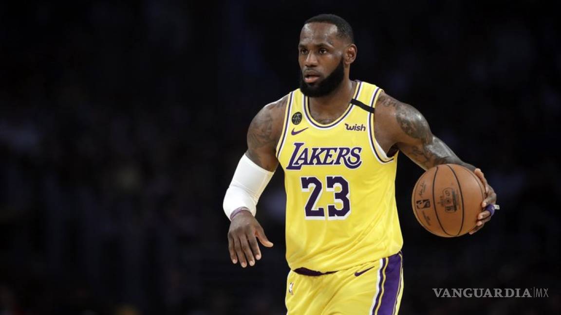 LeBron James extiende su contrato con los Lakers de Los Ángeles