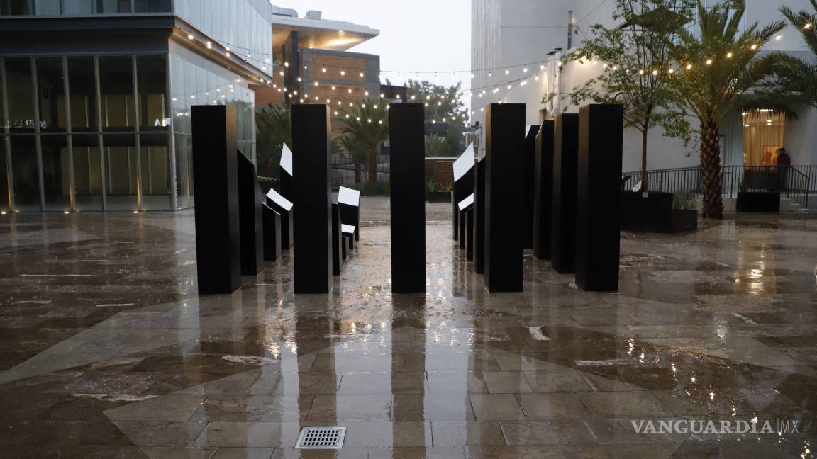 $!Formas fantasma en Parque Centro