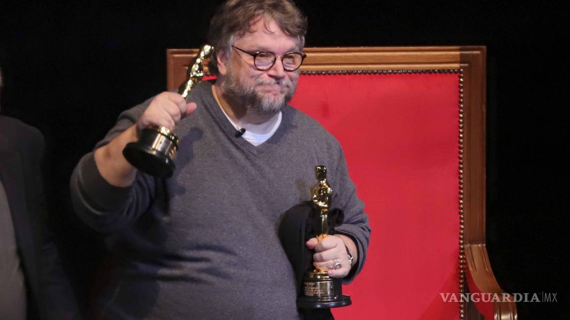 Guillermo Del Toro refrenda su amor por México en el Festival de Cine en Guadalajara