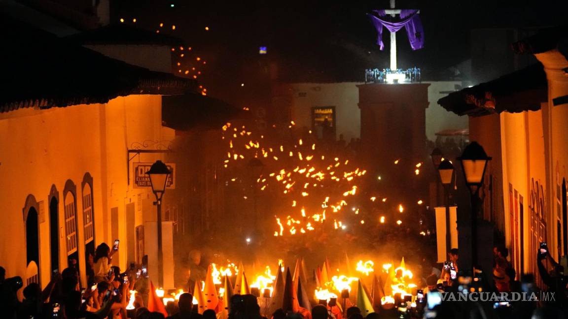 Estas son las 43 imágenes de las representaciones del Viernes Santo que atraparon la atención en el mundo (fotos)