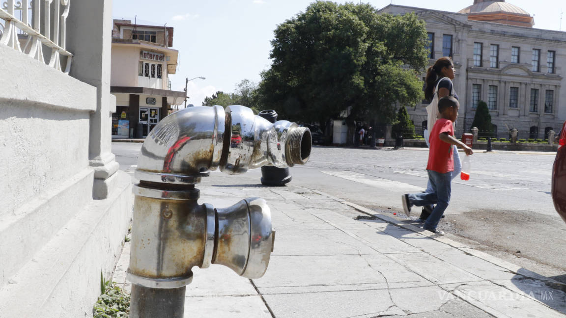 ‘Revivirán’ a hidrantes de Saltillo... pero hasta el próximo año